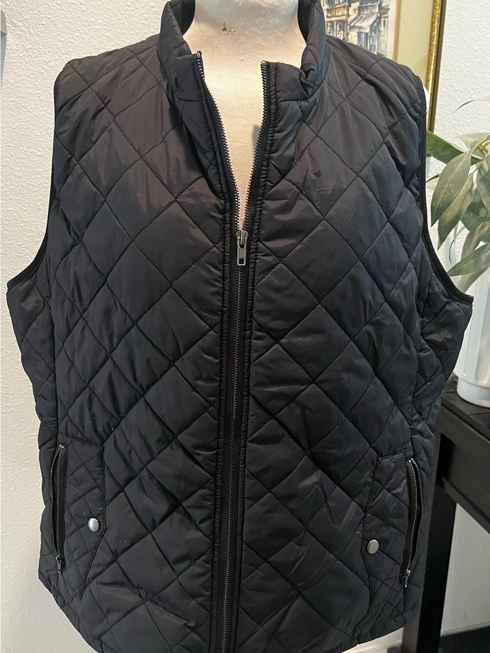 Women's Quilted Black Vest - Sleeveless Zip Front